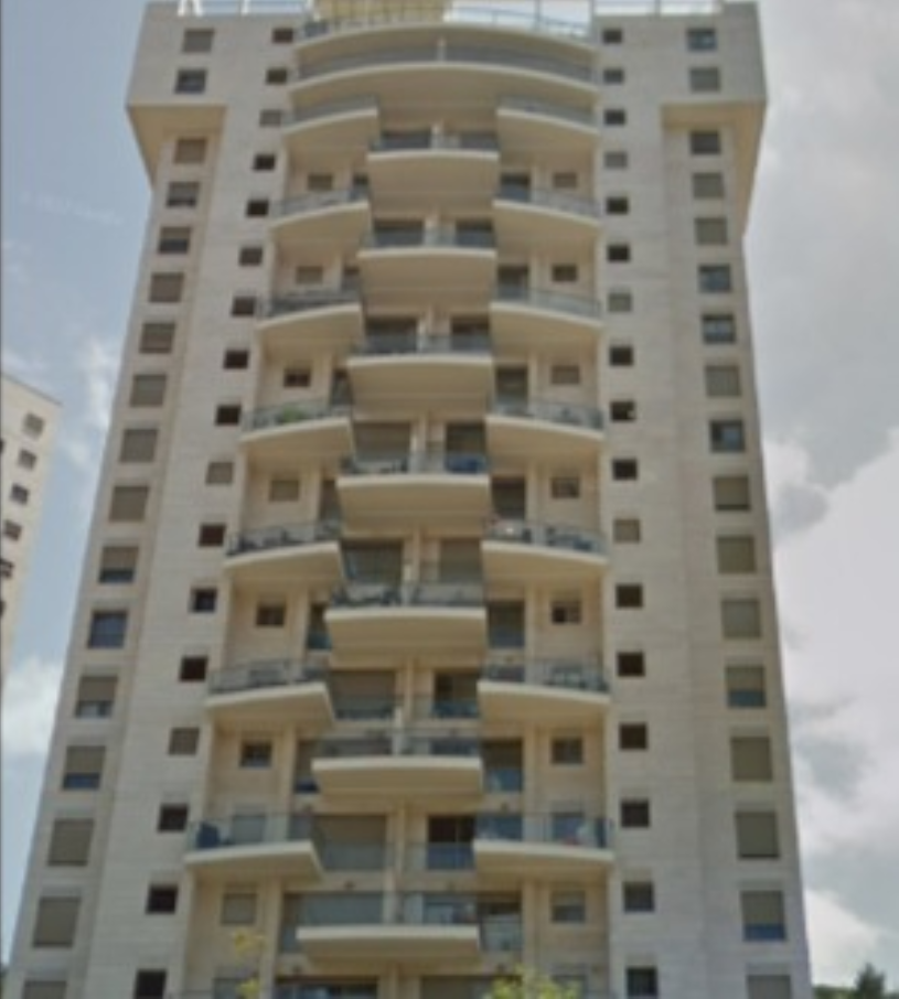 לוגו הבניין יגאל אלון 37